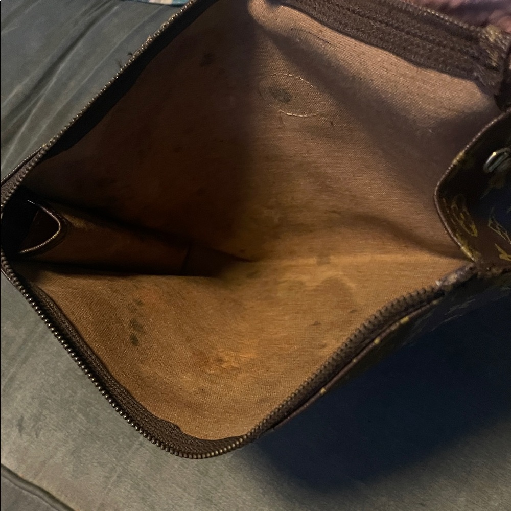 Louis Vuitton Monogram Toiletry Bag in Brown and Gold - Picture 5 of 8